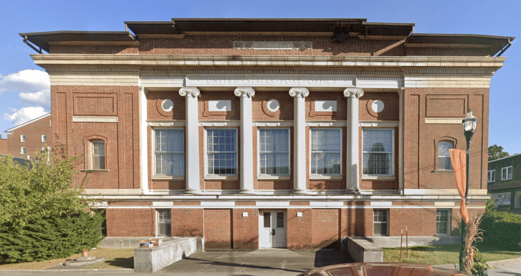 502 N. Roane Street (Old Harriman Post Office)