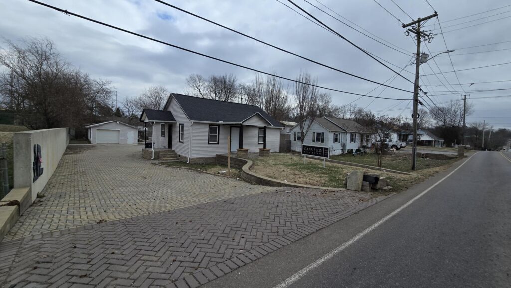 2715 Sanderson – Investor