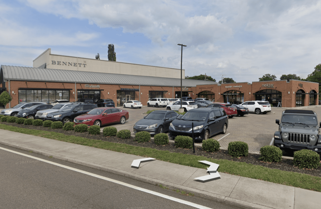 5330 Kingston Pk Knoxville, TN 37919 – Investor